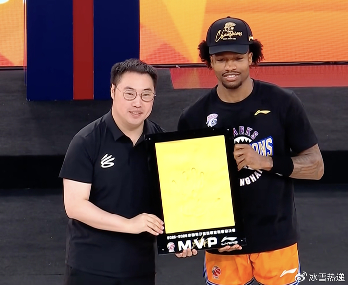华体会体育-比肩姚明!古德温当选FMVP:成上海队史第2人 外援历史第9人|总决赛|CBA|古德温-马利费|哈桑-怀特塞德|上海男篮_新浪体育_新浪新闻